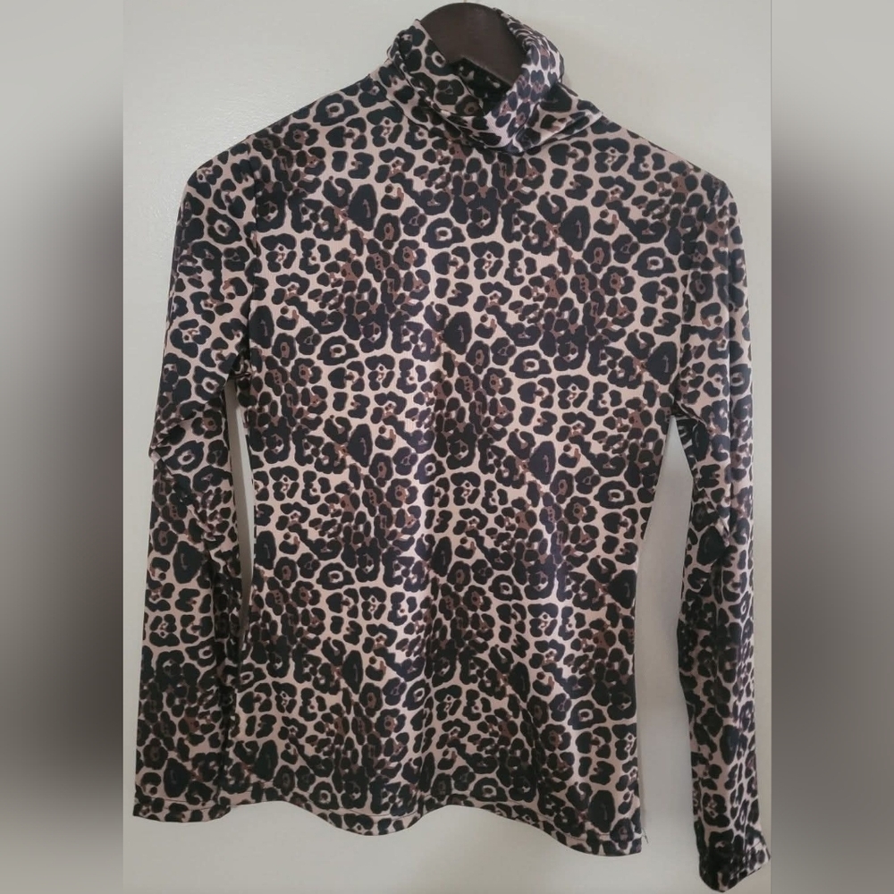 Leopard Print Long Sleeve Top